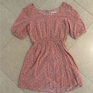Chic Floral Mini Dress in Dusty Pink
